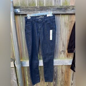 👗Universal Threads Women's mid rise skinny Blue Jeans